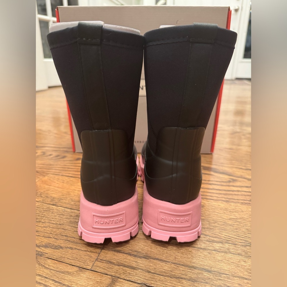 HUNTER Women’s City Explorer Short Rain Boots Black/Pink Fizz Trim Size 5 (NWT) - Picture 5 of 10
